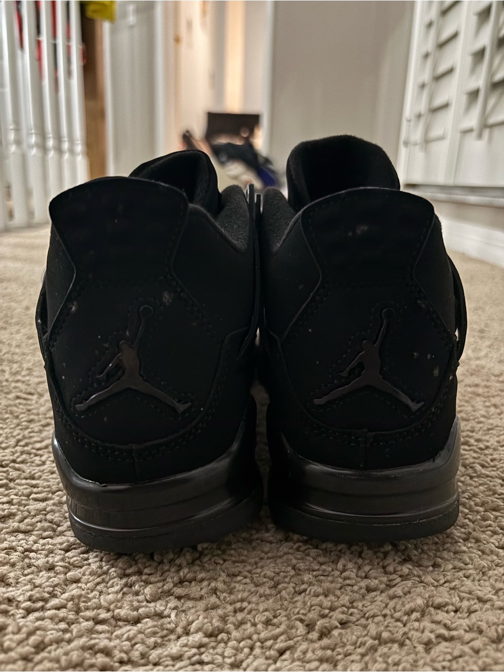Jordan 4 - Picture 3 of 6
